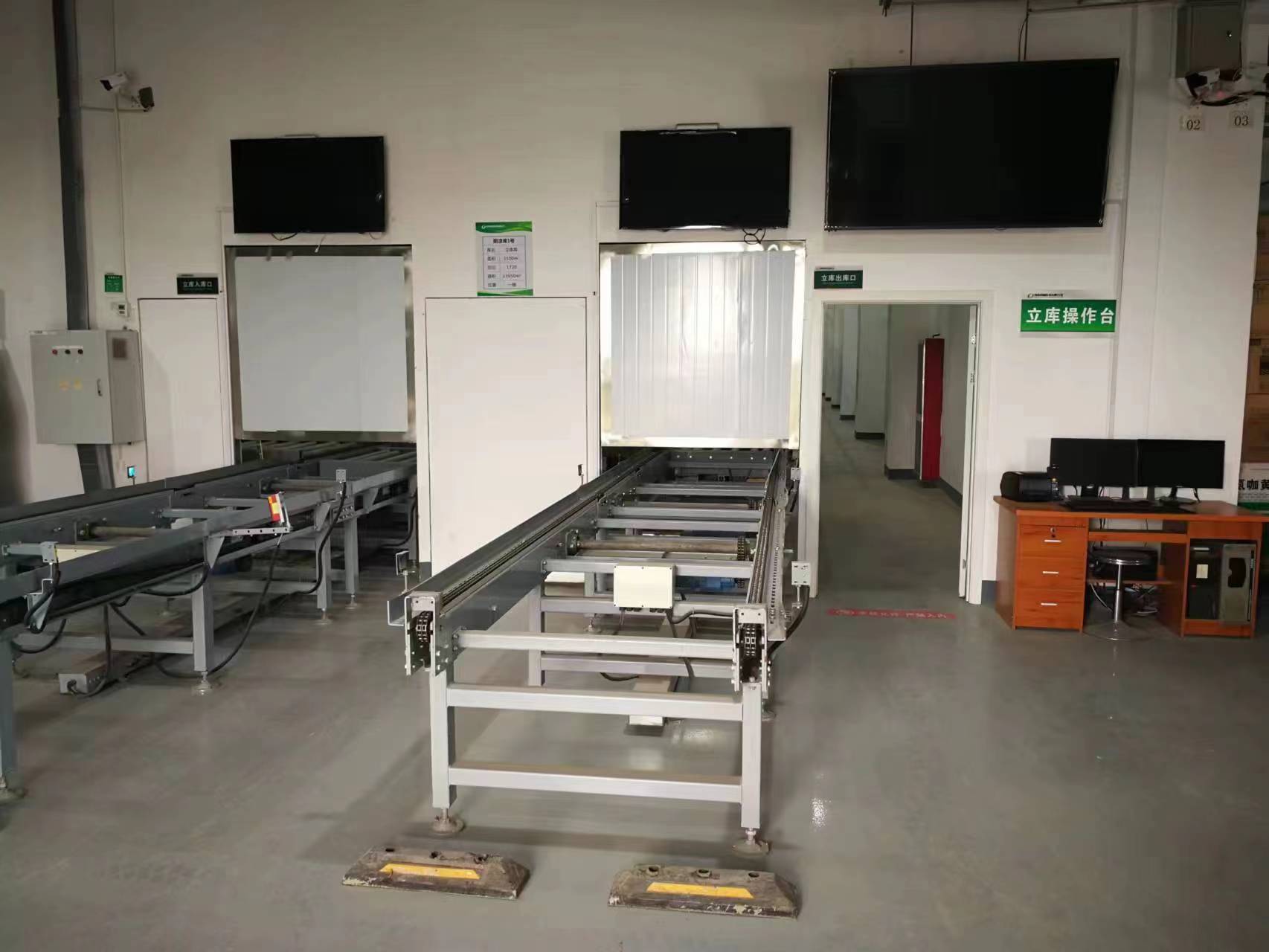 什么是托盤輸送機(jī)？它有哪些特點(diǎn)？